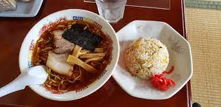 飲食店　ラーメン・お食事処 つるや（飲食店）まで244m