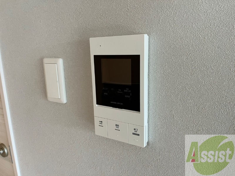 セキュリティ　ＴＶモニター付インターホンです。来客者の顔が見えるので安心！