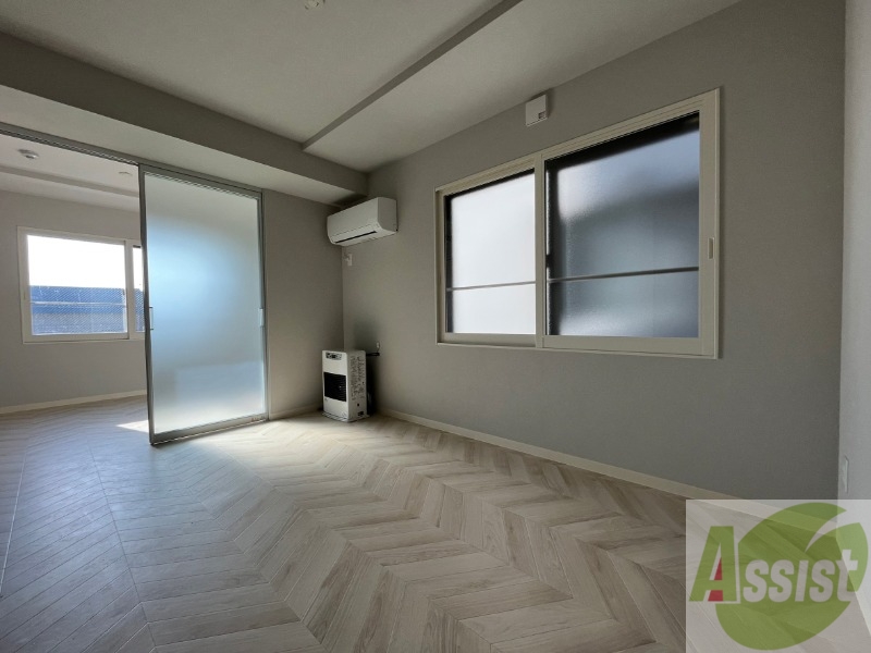 居室・リビング　広くてきれいなリビングです！快適に過ごせそうですね。