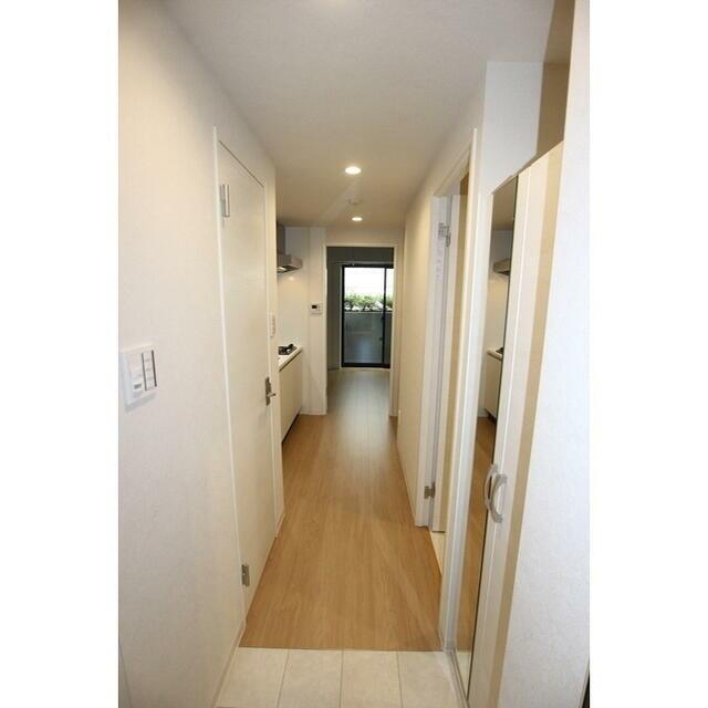 玄関　姿見鏡付シューズボックス！