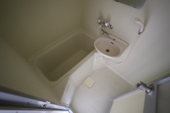 洗面設備　※別部屋の写真です