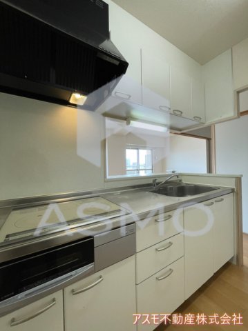 キッチン　※同物件　別間取り　参考写真