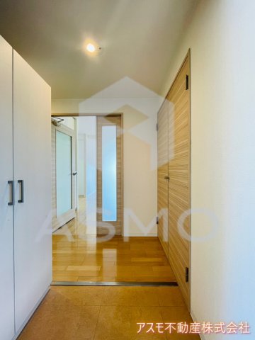 玄関　※同物件　別間取り　参考写真