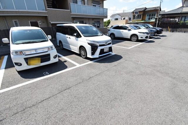 駐車場　駐車場