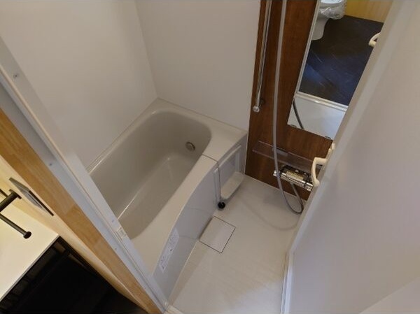 バス・シャワールーム　初期費用分割可★ご希望の場所まで無料送迎サービス付♪