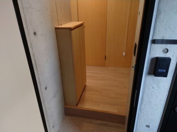 玄関　写真はイメージです。詳細は弊社にて内見をお願い致します！