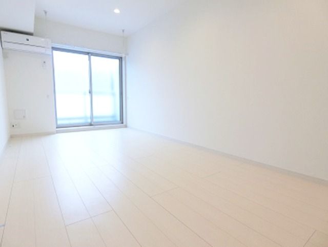 その他　★洋室8.4帖★