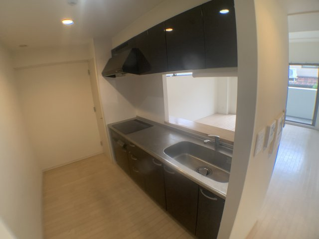 キッチン　収納豊富なカウンターキッチンです♪