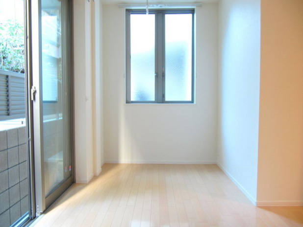 居室・リビング　★明るいフローリングの角部屋です★