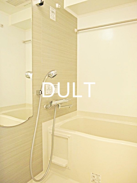 バス・シャワールーム　バスルームです。