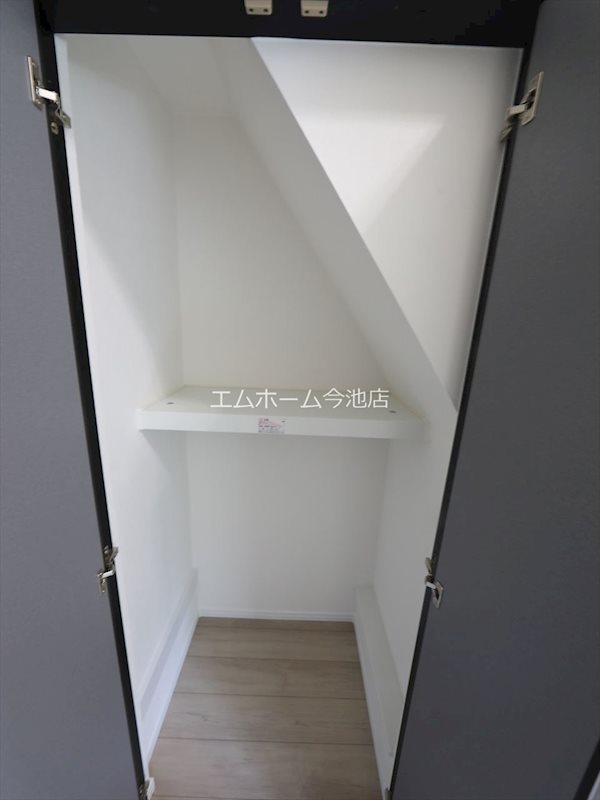 収納　収納充実しています　収納2カ所あります