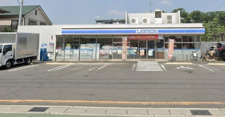 コンビニ　ローソン 千種楠元町店（コンビニ）（コンビニ）まで670m