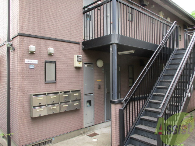 エントランス　清掃も行き届いています。