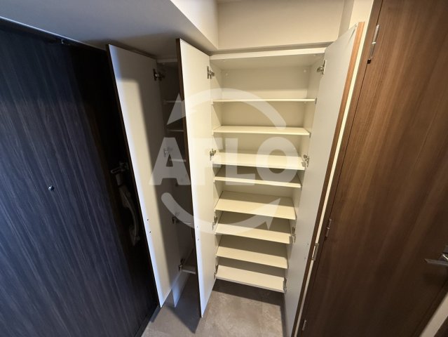 収納　Alivis九条　玄関収納