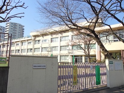 小学校　板橋区立 板橋第六小学校（小学校）まで290m