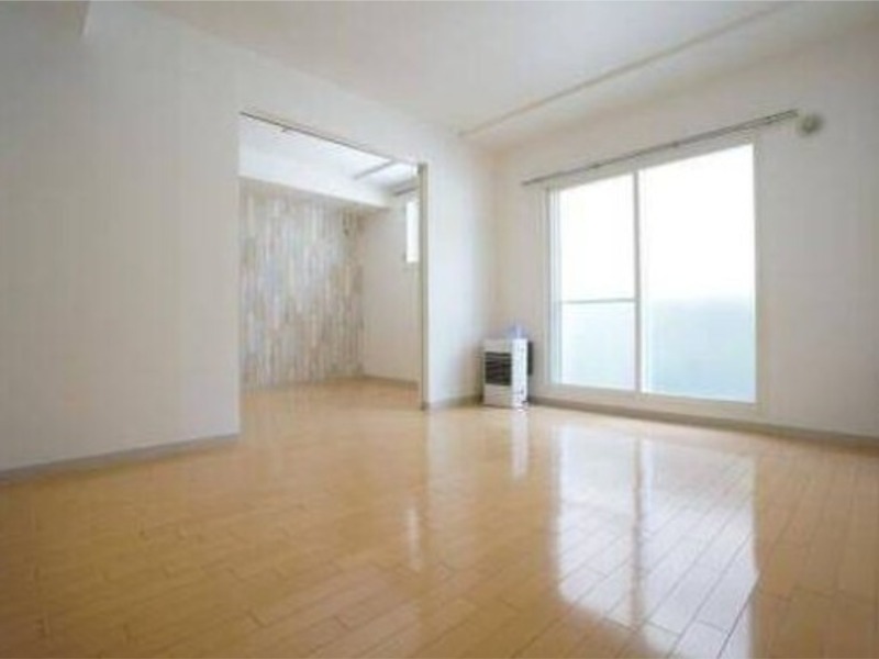 居室・リビング　退去予定につき同タイプ別号室の画像です。