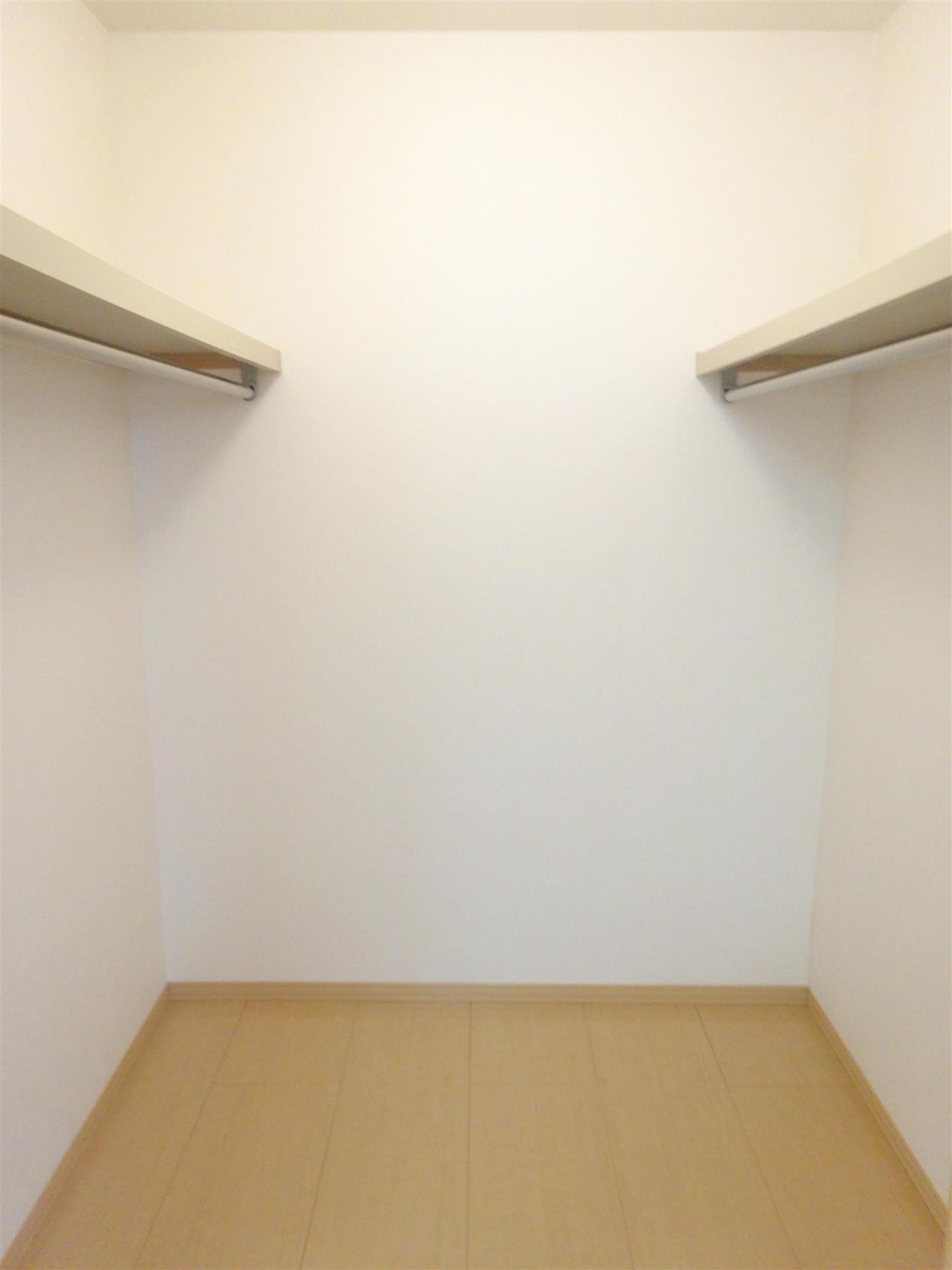 収納　ウォークインクローゼット（同タイプ）