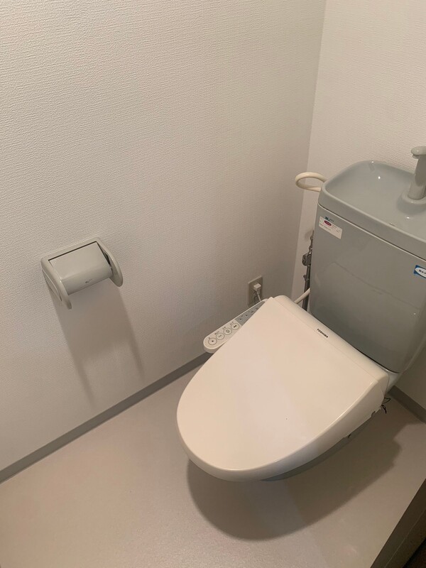 トイレ　ウォシュレット完備