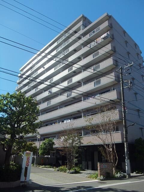建物外観　外観は落ち着いています