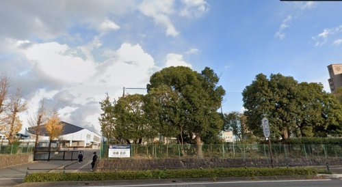 中学校　大分市立上野ケ丘中学校（中学校）まで382m