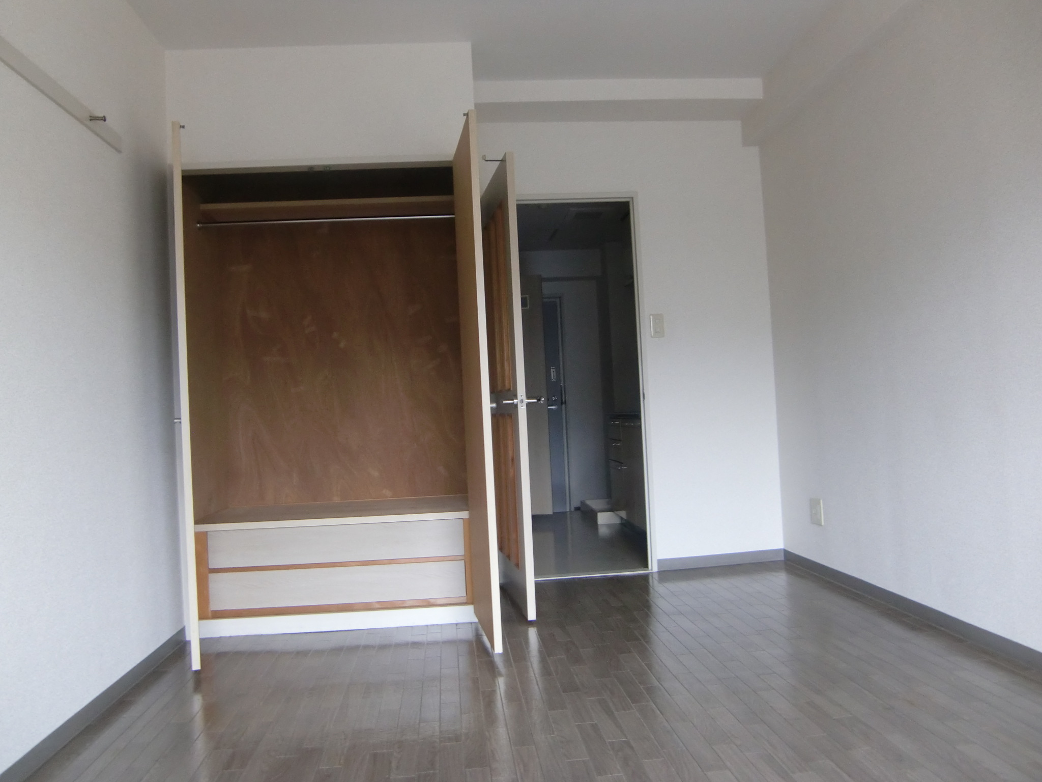 収納　※写真は別のお部屋です。現況を優先させて頂きます。