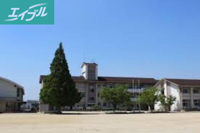 小学校　岡山市立曽根小学校（小学校）まで831m