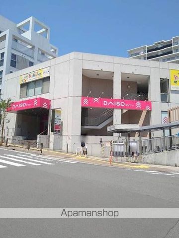 コンビニ　ファミリーマート（コンビニ）まで290m