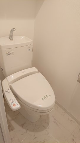 トイレ　※別部屋の参考写真です。