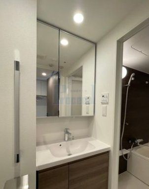 洗面設備　※別部屋参考写真※現況優先です