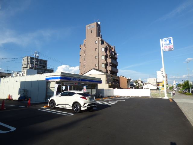 コンビニ　ローソン（コンビニ）まで90m