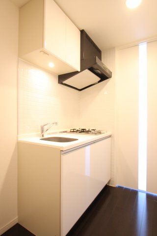 キッチン　（別タイプ参考写真）LA.XEBEC東十条　北区東十条2