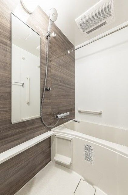 バス・シャワールーム　写真は同タイプ住居です。