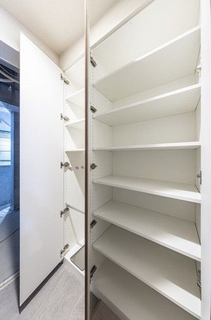収納　写真は同タイプ住居です。