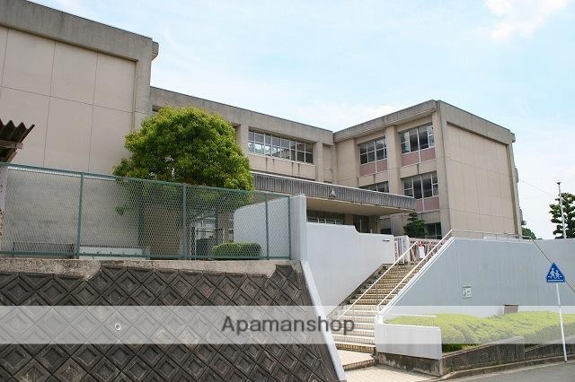 中学校　生駒市立光明中学校（中学校）まで666m