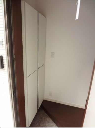 玄関　弊社は都内全域の物件をご紹介可能です！