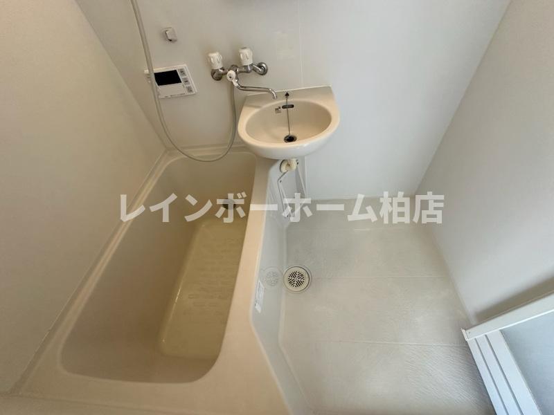 バス・シャワールーム　お風呂です