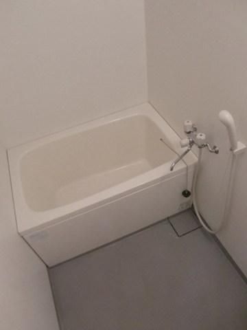 バス・シャワールーム　キレイなバスルーム。