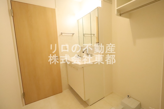 洗面設備　嬉しい洗面台は独立タイプ！