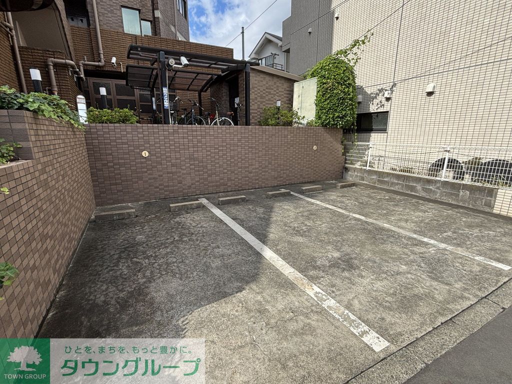 駐車場　駐車場