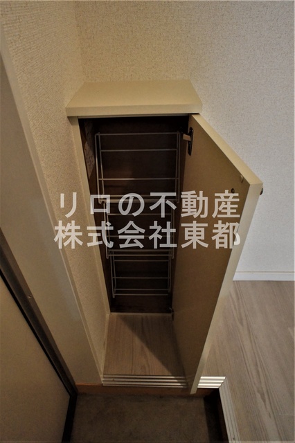 玄関　下駄箱付なので、玄関はいつでもスッキリ片付きます☆