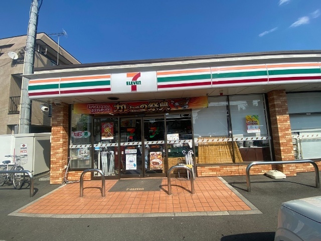 コンビニ　セブンイレブン日野神明４丁目店（コンビニ）まで195m
