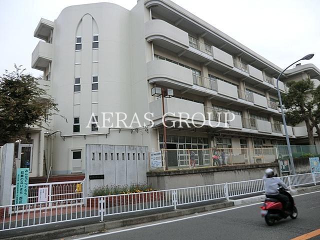 小学校　横浜市立宮谷小学校（小学校）まで393m