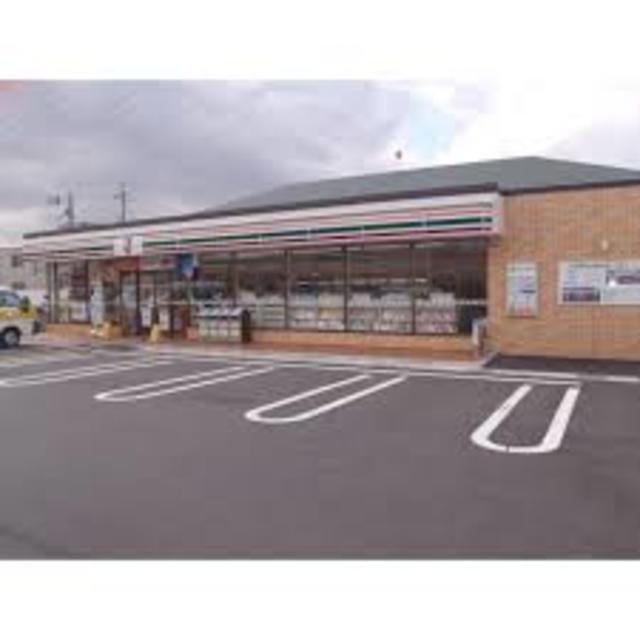 コンビニ　セブンイレブン京都竹田中内畑町店（コンビニ）まで412m