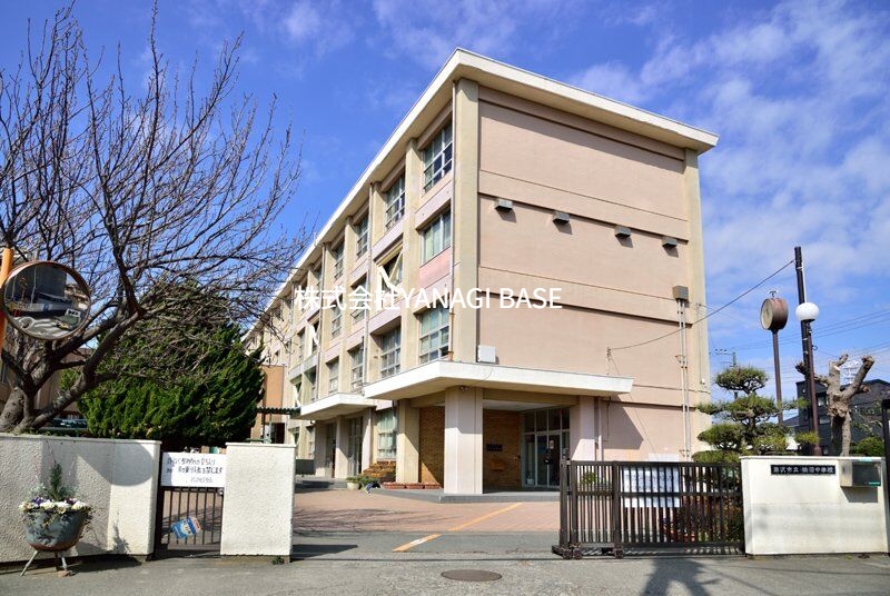 中学校　藤沢市立鵠沼中学校（中学校）まで2166m