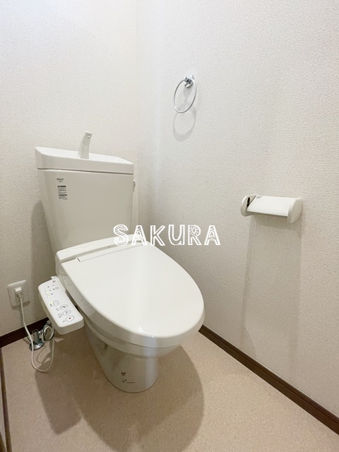 トイレ　嬉しい温水洗浄便座♪