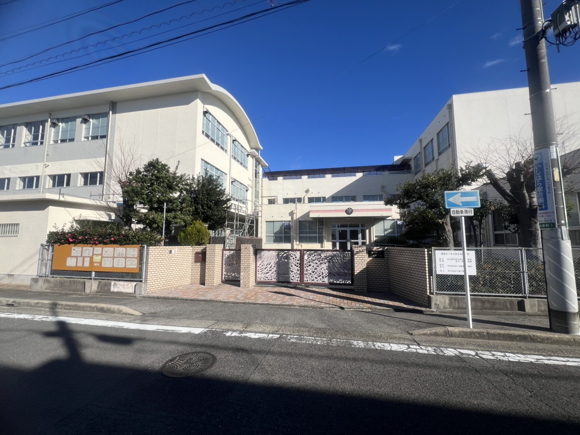中学校　名古屋市立豊国中学校（中学校）まで506m