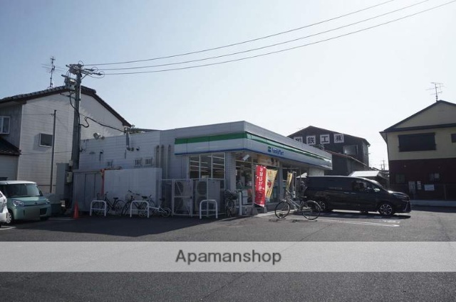 コンビニ　ファミリーマート（コンビニ）まで544m