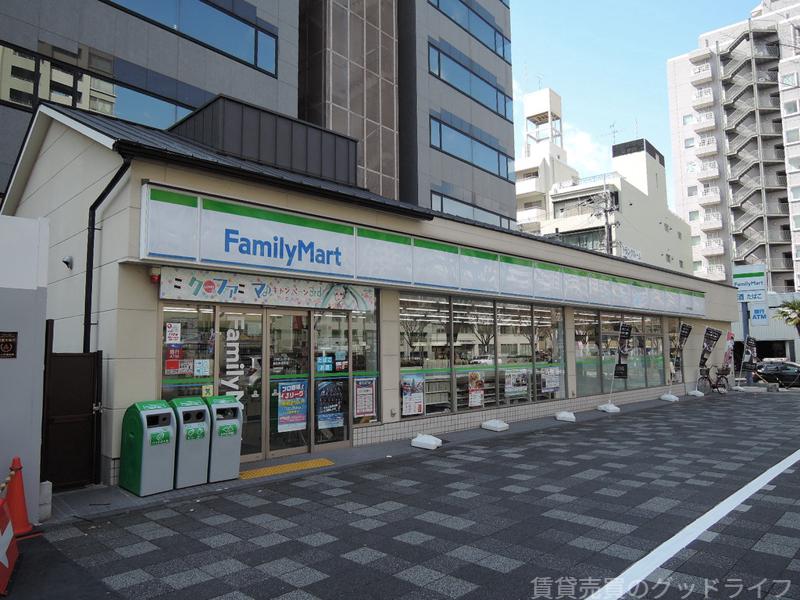 コンビニ　ファミリーマート（コンビニ）まで290m