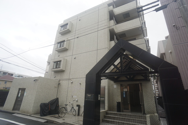 建物外観　京王井の頭線高井戸駅から徒歩９分の立地☆
