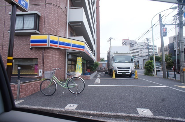 コンビニ　ミニストップ高井戸東3丁目店（コンビニ）まで185m
